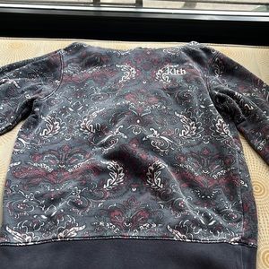 3 Kith hoodies and crewnecks $100 for all 3. Used in great condition.